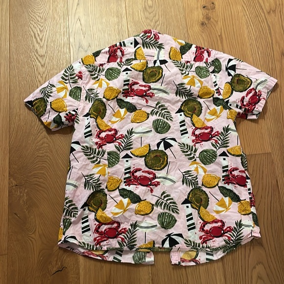 Fun pattern button up - Picture 3 of 3